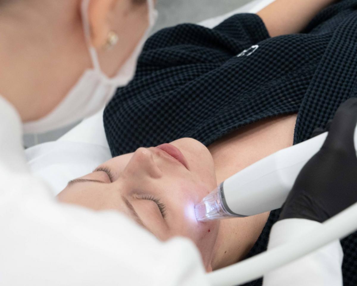 без прилюдий - процедуры lartclinic.ru без прилюдий - косметические процедуры, фото